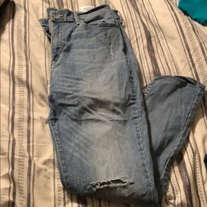 Denizen jeans (rips in knees)